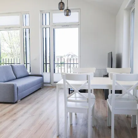 Bryza - Rodzinny Z Parkingiem Na Szkolnej - Balkon - Infinity Swinoujscie