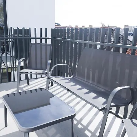 Apartment Bryza - Rodzinny Z Parkingiem Na Szkolnej - Balkon - Infinity Swinoujscie