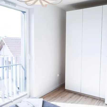 Apartment Bryza - Rodzinny Z Parkingiem Na Szkolnej - Balkon - Infinity *